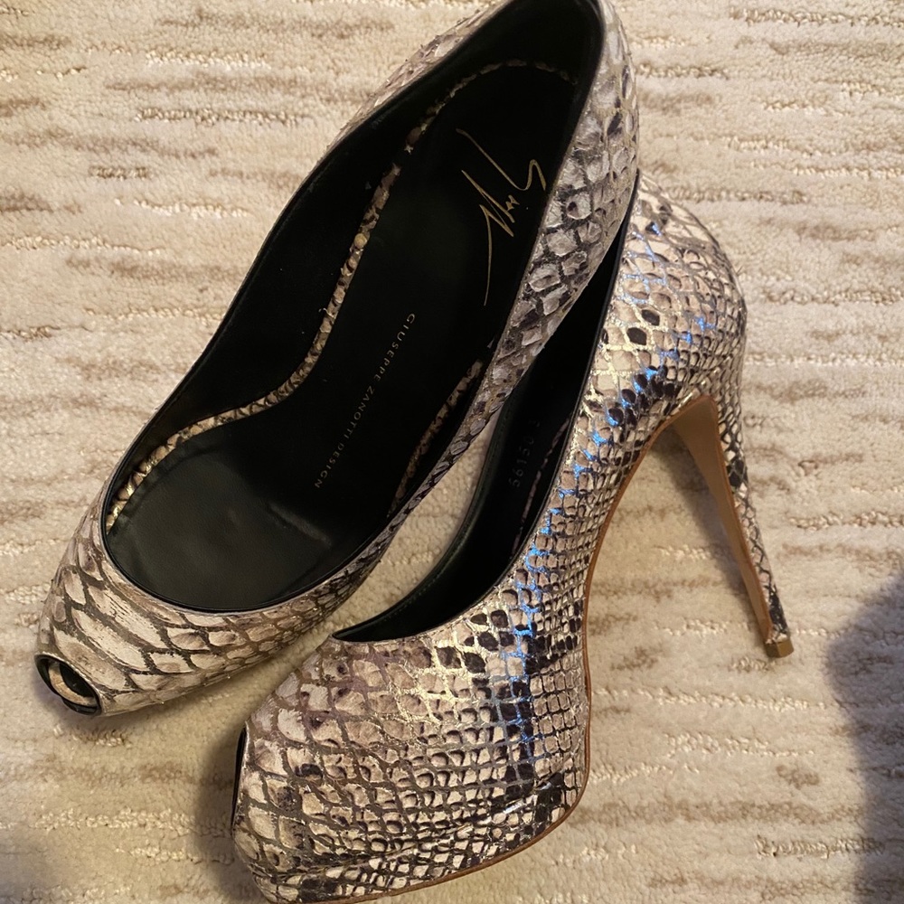 Giuseppe Zanotti Pumps
